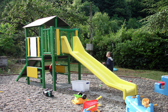 aire de jeux toboggan